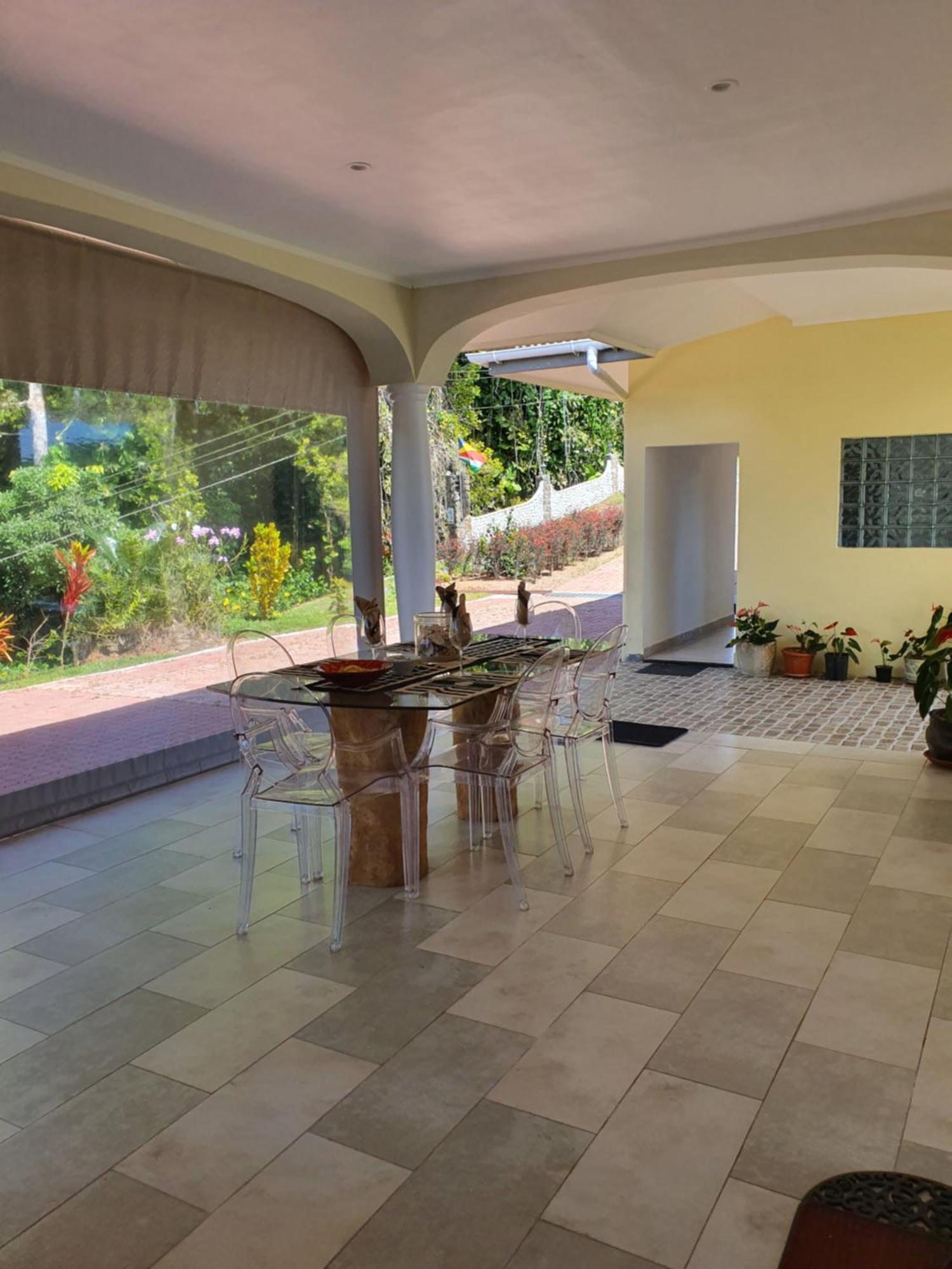 The Olive Tree Apartment Misere Room photo